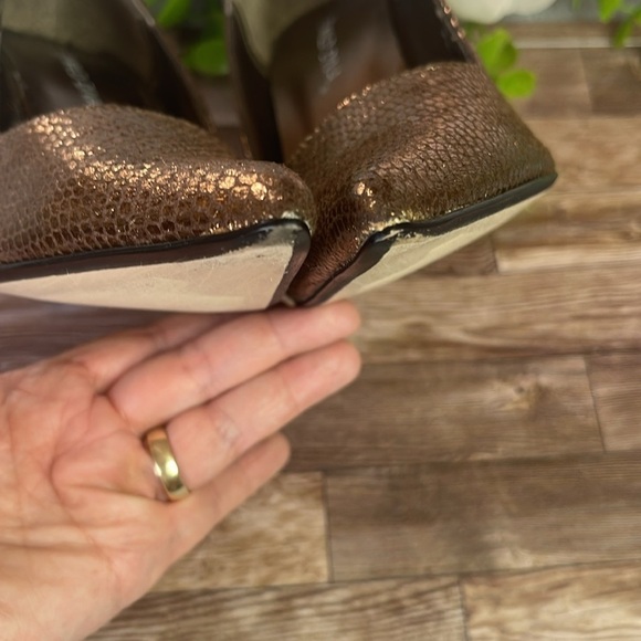 Wild Diva Bronze Textured Heels - Picture 6 of 9